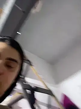 MorenaCariok stripchat live cam model