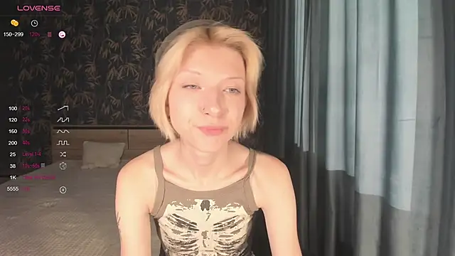 Frey_a stripchat live cam model