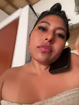 emmyjhonson07 stripchat live cam model