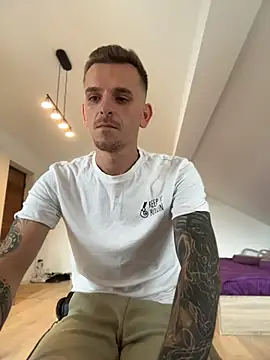 Huge_cock22cm stripchat live cam model