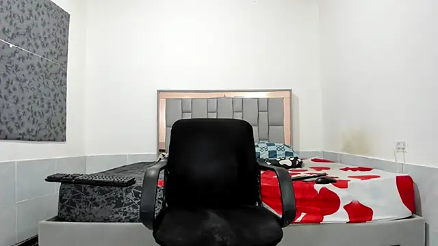 simookeler stripchat live cam model
