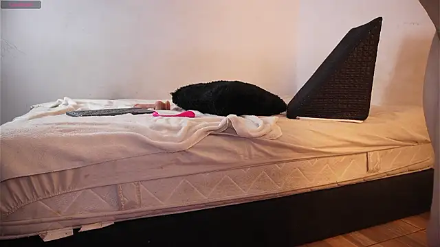 Doll4you_ stripchat live cam model