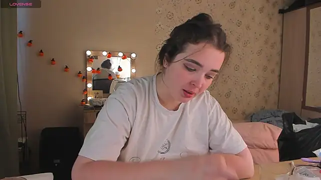 Alice_next_door stripchat live cam model