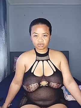 Sultrytits6 stripchat live cam model