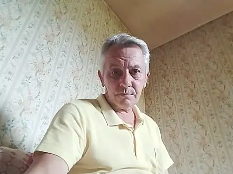 Naturi6 stripchat live cam model