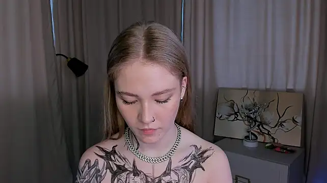 MaireLanda stripchat live cam model