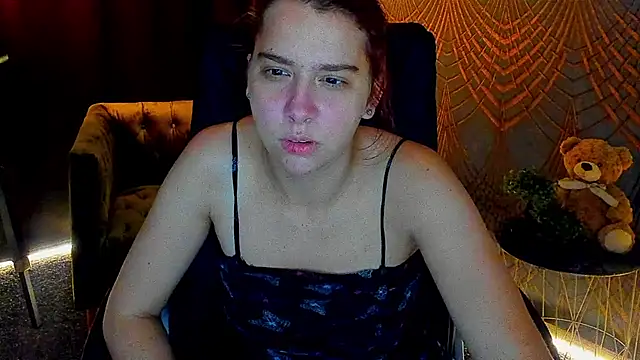 Livia_Shy stripchat live cam model