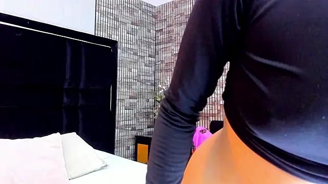AlaskaWilliams stripchat live cam model
