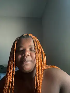 QueenTease420 stripchat live cam model