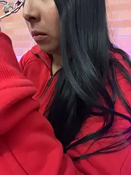 Marianbelle stripchat live cam model