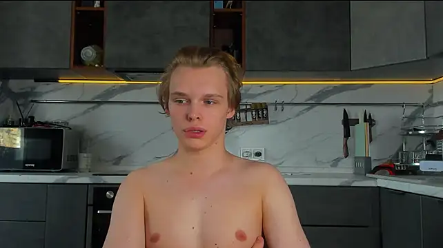 lolKenDowson stripchat live cam model