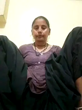 Salnihote stripchat live cam model