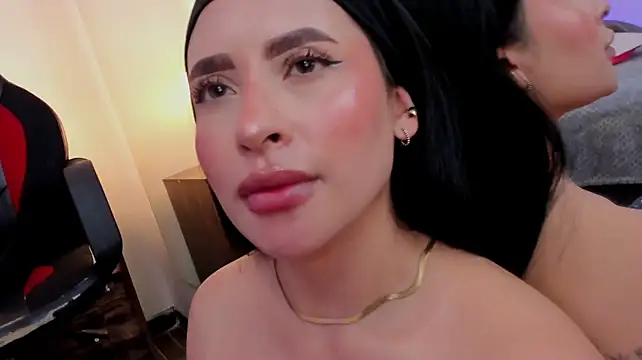 Lisagh_ stripchat live cam model