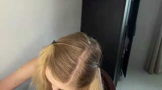 HelenaSuto stripchat live cam model