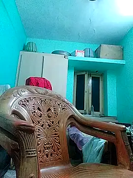 Amisha672 stripchat live cam model