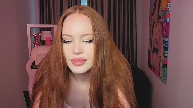 LucyPallmer stripchat live cam model
