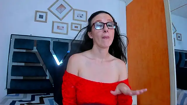 LolaBoobs stripchat live cam model