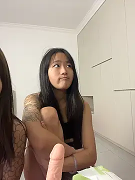 xiaojingzi66 stripchat live cam model