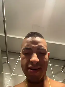 willclayy stripchat live cam model