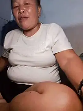 lylylai stripchat live cam model