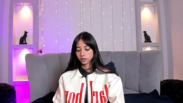Kari_Evans stripchat live cam model