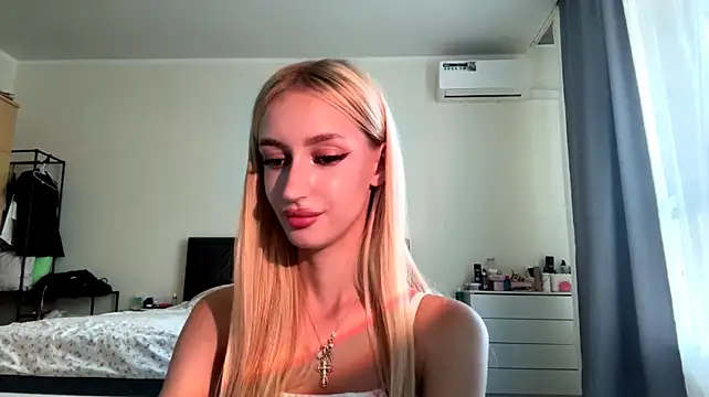 TanekaAmela stripchat live cam model