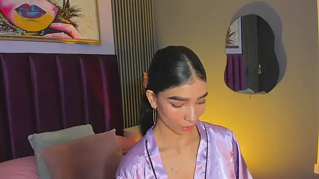 LauraAristizabal stripchat live cam model