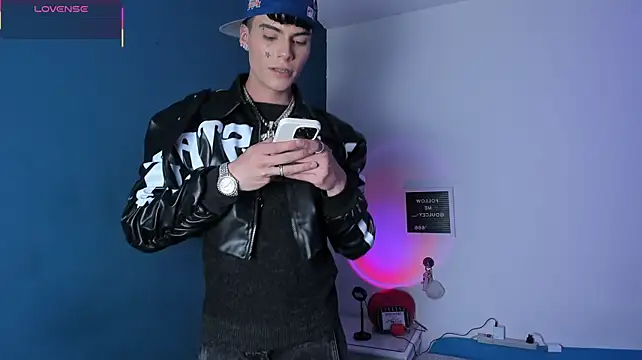 Dulcey- stripchat live cam model