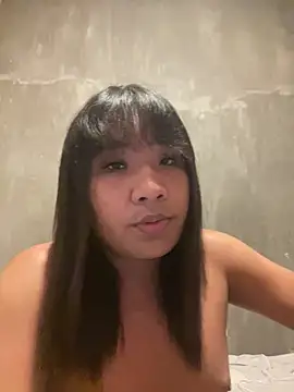 LadycummerXx stripchat live cam model