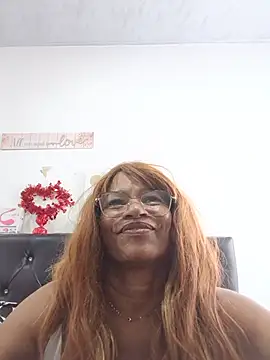 BustyMilf_ stripchat live cam model