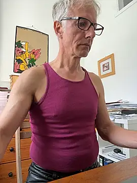 SexyLeon8 stripchat live cam model