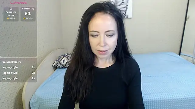 beautiful_moon3 stripchat live cam model