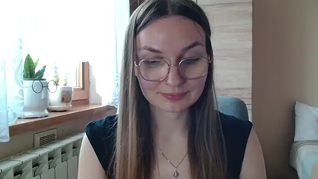 LooveELLYx stripchat live cam model