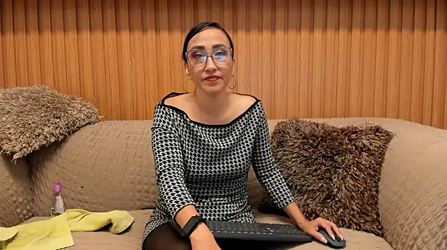 Riley_Reid_Milf stripchat live cam model