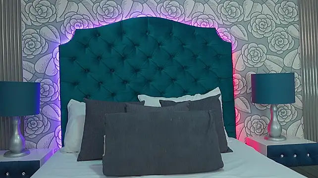 LaurenHazell stripchat live cam model