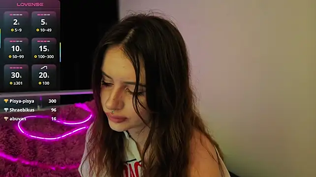 evvaavve stripchat live cam model