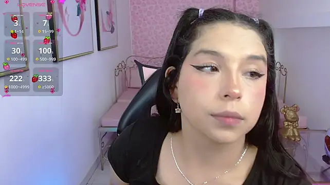 Small_naugthy_ stripchat live cam model