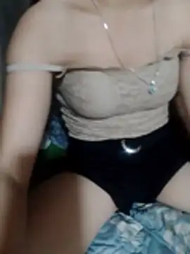 TrucBaby stripchat live cam model