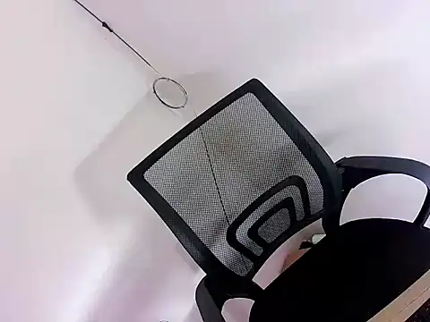 versatile_mia stripchat live cam model