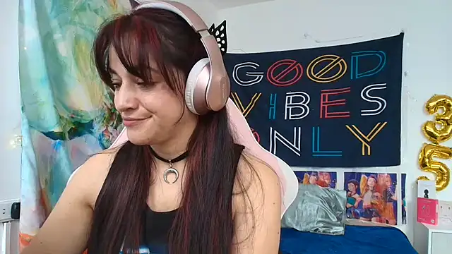 LovelyAzucena stripchat live cam model
