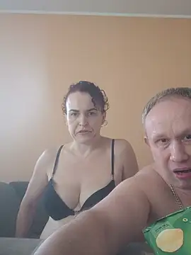 paradise777777 stripchat live cam model