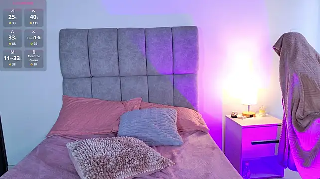 melanie_hills stripchat live cam model