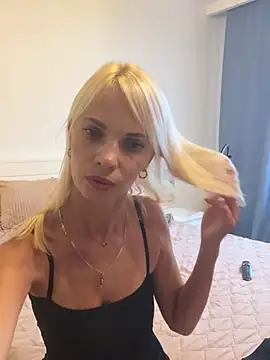DonorDi stripchat live cam model