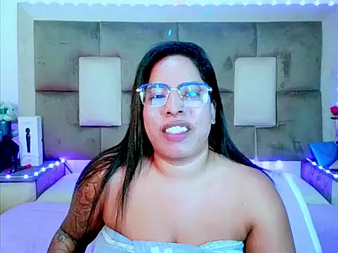 indiantopaz694u stripchat live cam model