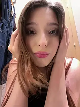 LilluKatten stripchat live cam model