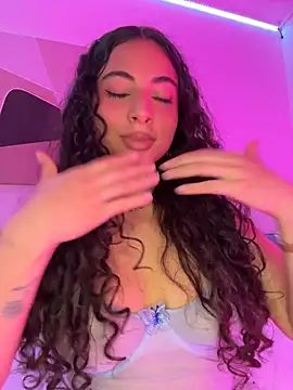 IrinaBlanc stripchat live cam model