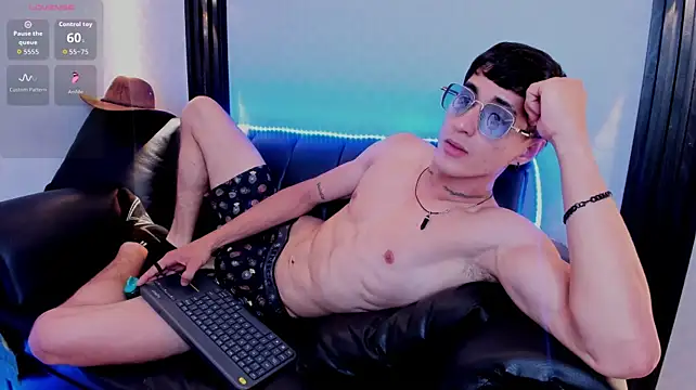 Dark_Valentino_ stripchat live cam model
