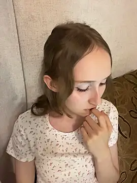 MeowyChans stripchat live cam model