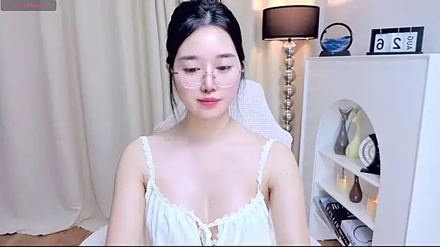miuu6868 stripchat live cam model