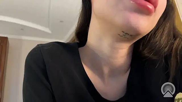 Al1ssa stripchat live cam model